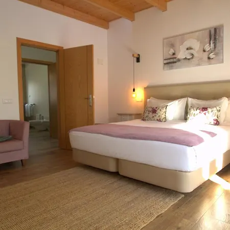 Monte Perdizes Bed & Breakfast *